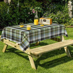 Lofaris Classic Green Tartan Plaid Rectangle Tablecloth