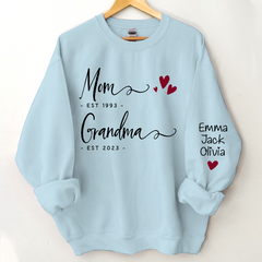 Lofaris Mom Est Grandma And Grandkids Sweatshirt