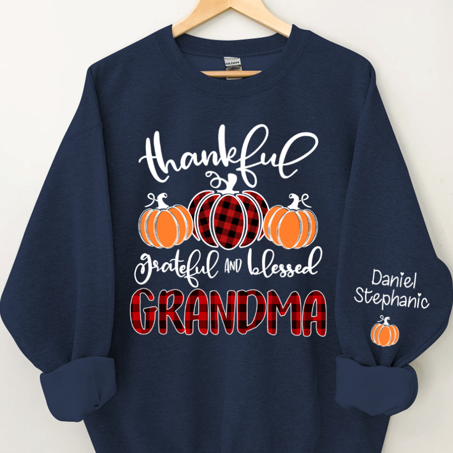 Lofaris Thankful Grateful Blessed Grandma and Kids Custom Name CTH01 Sweatshirt