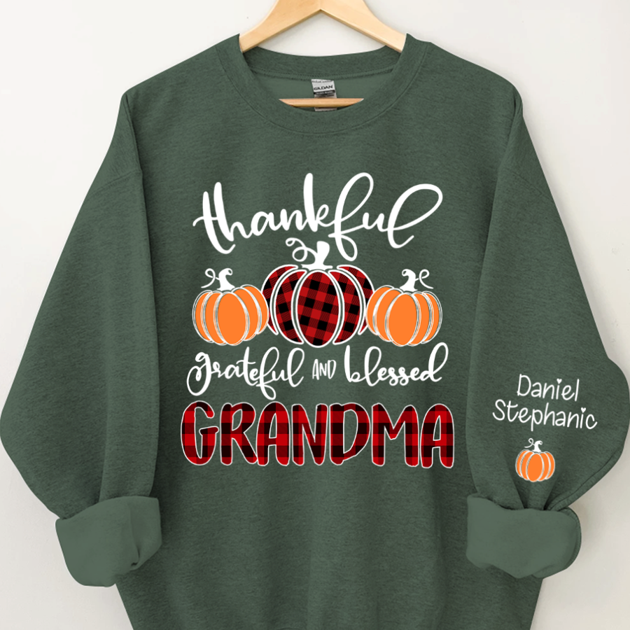 Lofaris Thankful Grateful Blessed Grandma and Kids Custom Name CTH01 Sweatshirt