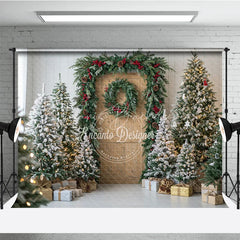 Lofaris Christmas Wood Door Photography Backdrop Flocked Trees with Red Berry Garland Rustic Holiday Mini Session Background
