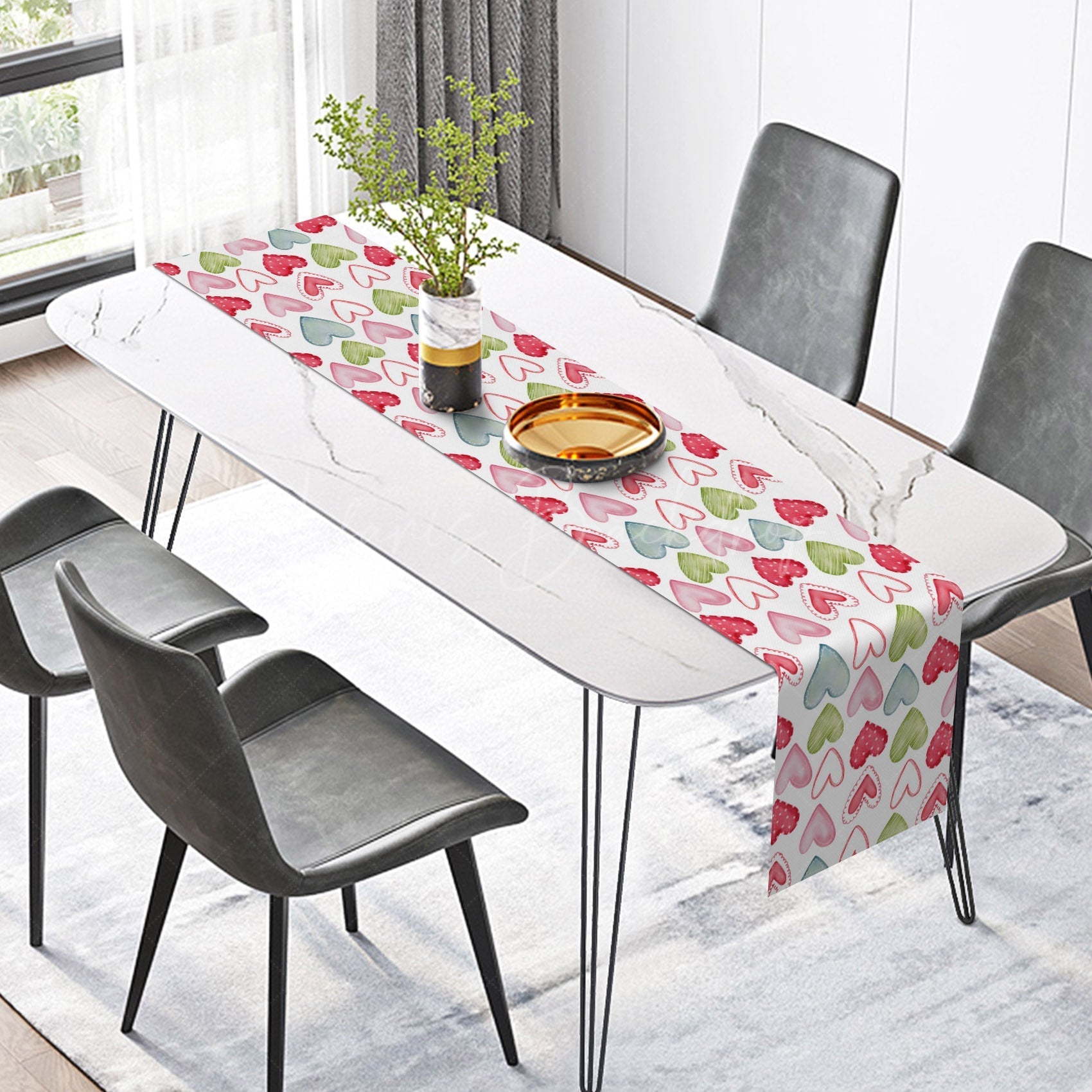 Lofaris Colorful Cute Hearts Valentines Day Table Runner
