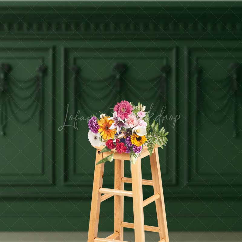 Lofaris Elegant Dark Green Wall Photography Backdrop Classic Molding with Shells and Pearls Vintage Luxury Interior