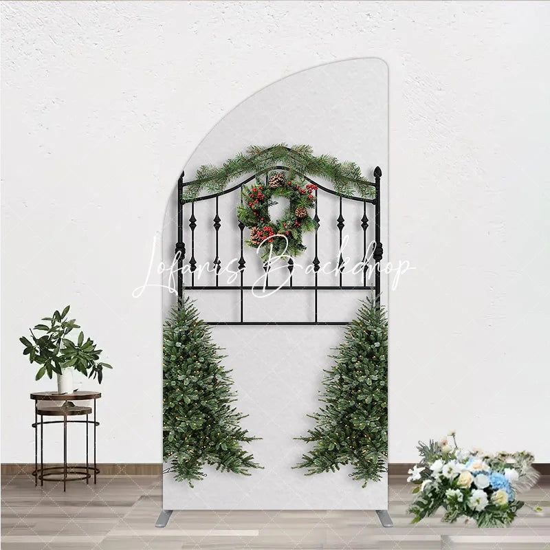 Lofaris Festive Black Metal Half Moon Arch Backdrop with Christmas Wreath Pine Garland and Red Berries Holiday Party Decor.