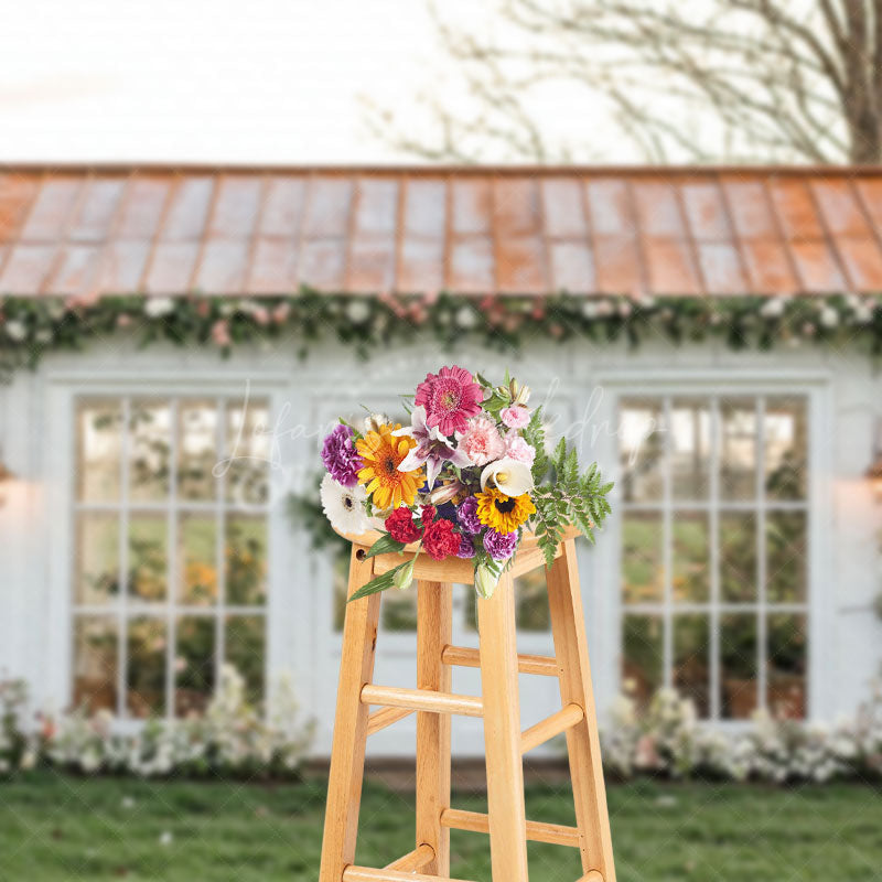 Lofaris Outdoor Lawn Cabin Wreath Green Spring Backdrop