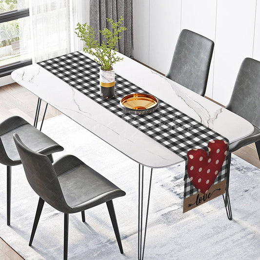 Lofaris Retro Red Heart Plaid Valentines Day Table Runner