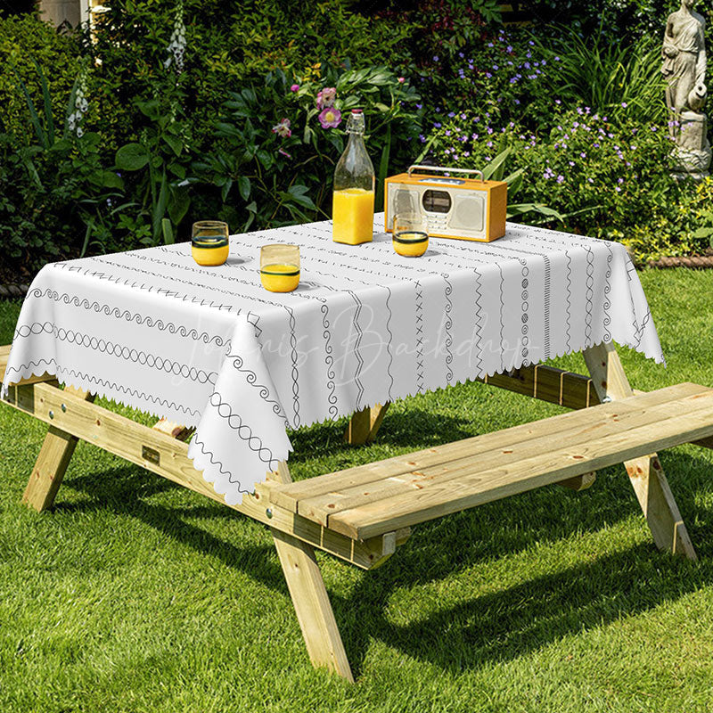 Lofaris White Lines Pattern Simple Rectangle Tablecloth