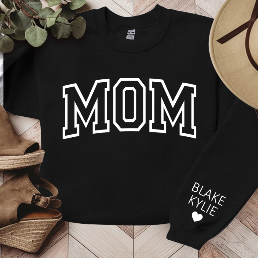 Lofaris Mom And Kids Custom Name CTH01 Sweatshirt