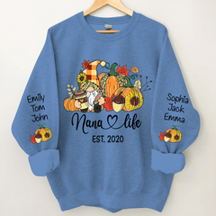 Lofaris Gnome With Fall Grandmas And Kids Personalized CTH01 Sweatshirt
