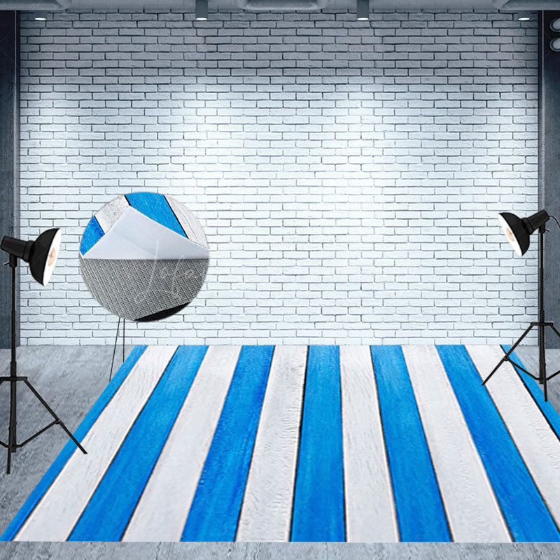 Lofaris Wood Vintage Blue White Vertical Stripe Floor Mat