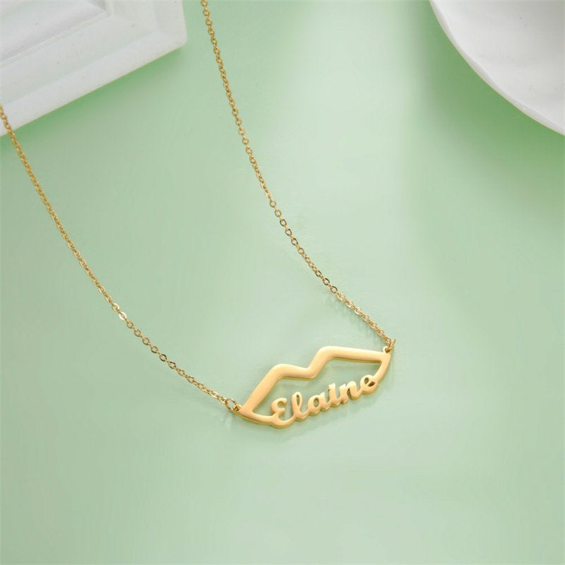 Lofaris Custom 18k Gold Plated Lip Print Name Necklace