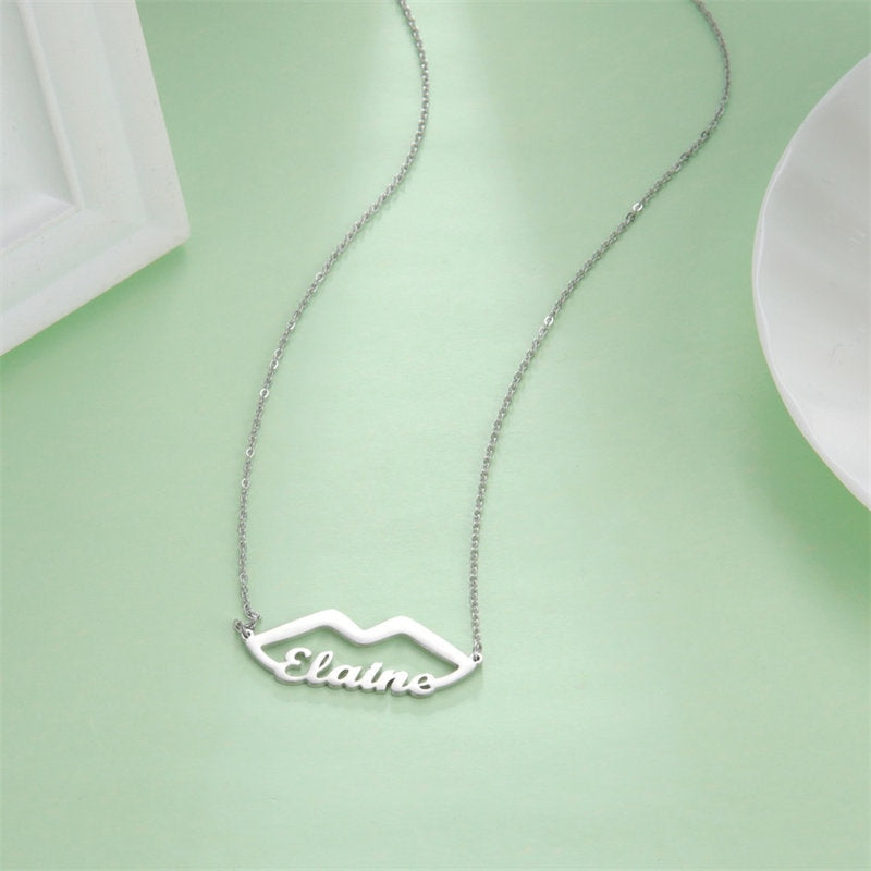 Lofaris Custom 18k Gold Plated Lip Print Name Necklace