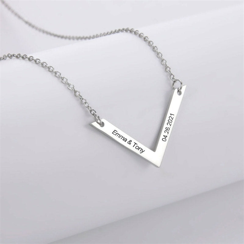 Lofaris Custom Anti-Oxidation Silver V Shape Name Necklace
