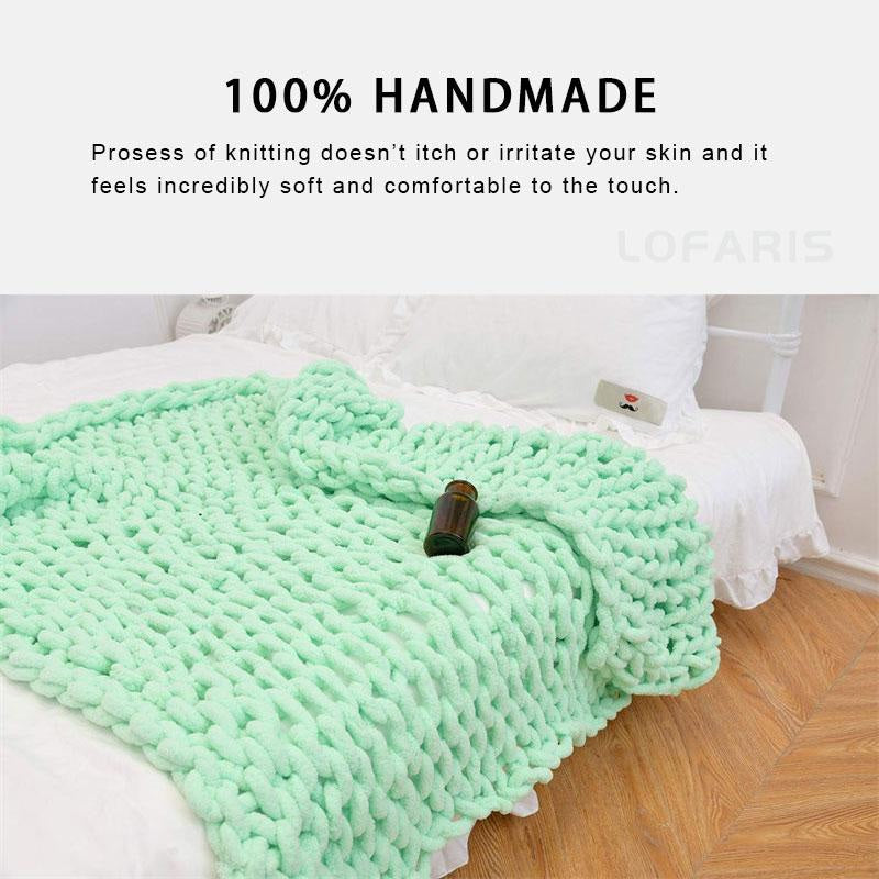 Lofaris Green Handmade Queen Size Comfortable Soft Chunky Knit Blanket