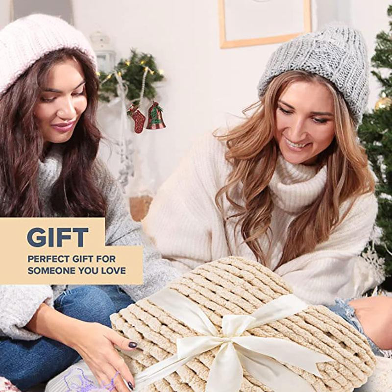 Lofaris Oat White Weighted Queen Size Chunky Knit Blanket