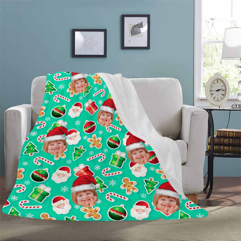 Lofaris Personalized Dog Face Christmas Green Pet Blanket