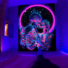 Lofaris UV Reactive Blacklight Skull The Kissing Lovers Tapestry