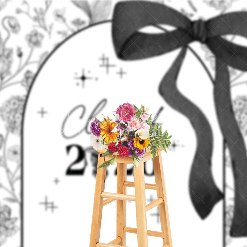 Lofaris Black White Floral Class of 2026 Graduation Backdrop