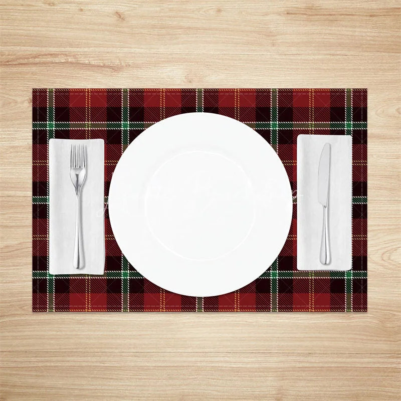 Lofaris Christmas Plaid Set of 4 Placemats Red Green Tartan Rustic Farmhouse Holiday Table Mats Decor