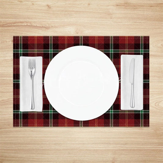 Lofaris Christmas Plaid Set of 4 Placemats Red Green Tartan Rustic Farmhouse Holiday Table Mats Decor