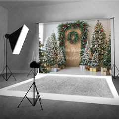 Lofaris Christmas Wood Door Photography Backdrop Flocked Trees with Red Berry Garland Rustic Holiday Mini Session Background