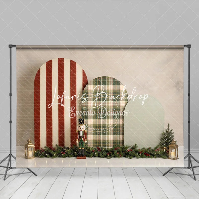 Lofaris Festive Red Striped and Green Plaid Arched Holiday Backdrop Christmas Nutcracker Garland Decor