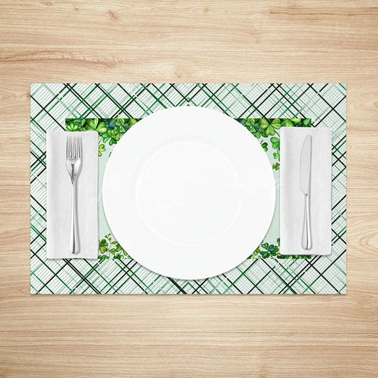 Lofaris Lucky Gnomes Plaid Set of 4 Placemats St. Patricks Day Shamrocks and Green Tartan Dining Table Mats