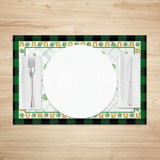 Lofaris Lucky Horseshoe Shamrock Set of 4 Placemats St. Patricks Day Plaid and Clover Dining Table Mats