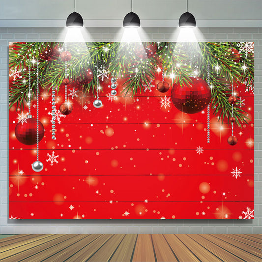 Lofaris Strings Of Silver Beads With Christmas Tree Backdrop