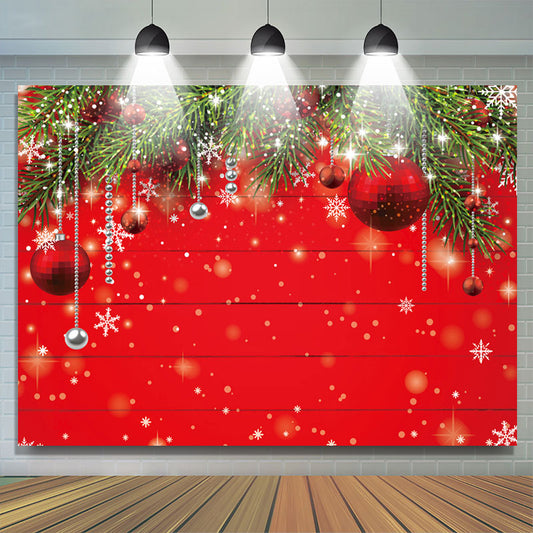 Lofaris Strings Of Silver Beads With Christmas Tree Backdrop