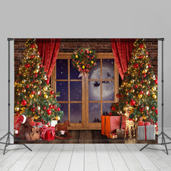 Lofaris Christmas Wreath And Trees Beside Window Backdrop