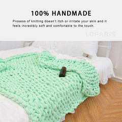 Lofaris Green Handmade Queen Size Comfortable Soft Chunky Knit Blanket