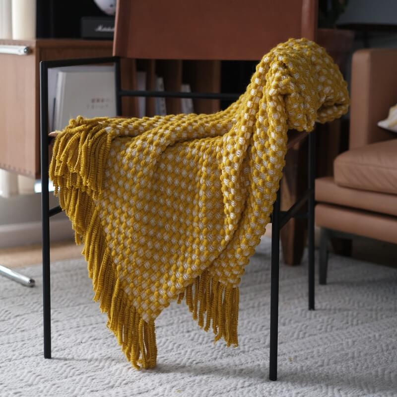 Lofaris Knitted Woolen Blanket Decorated With Soft And Comfortable