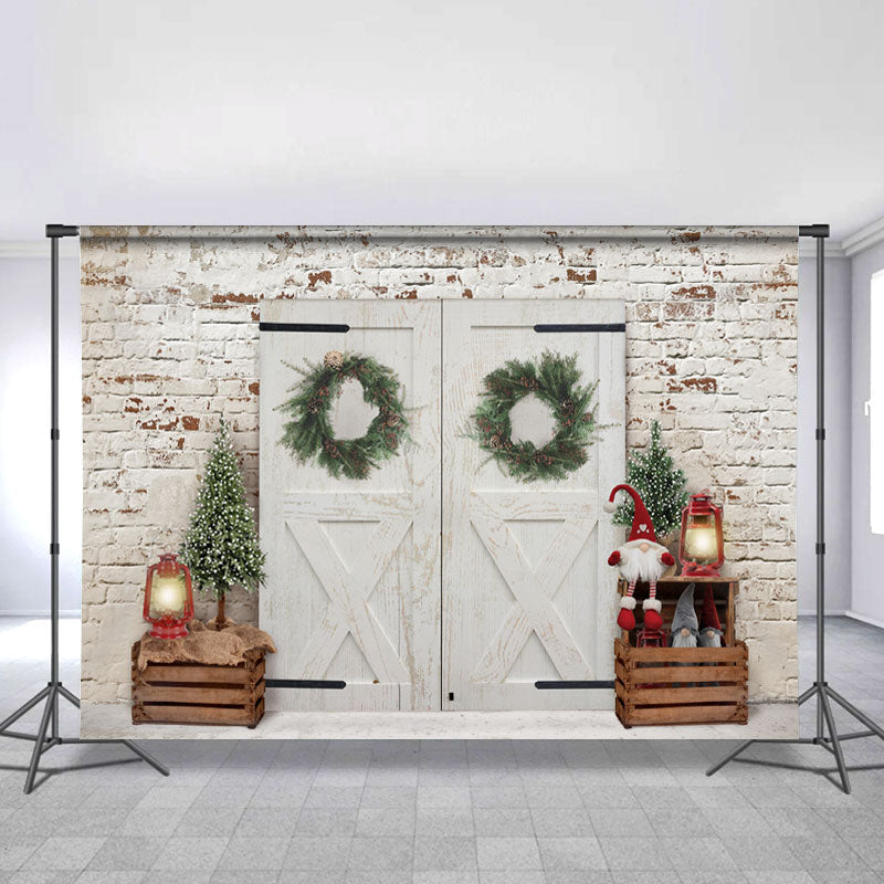 Lofaris White Door Brick Green Wreath Doll Christmas Backdrop